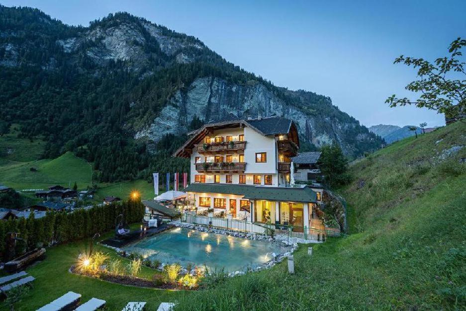 Naturhotel Huettenwirt Im Grossarltal Hüttschlag Exteriér fotografie